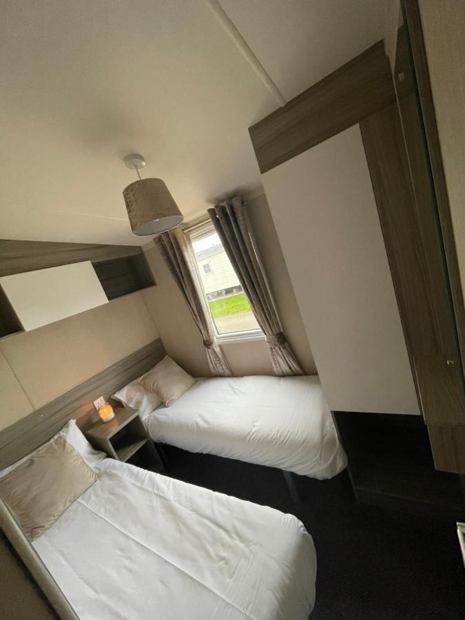 Delightful 6 Berth Holiday Home With Decking Area Chichester Bagian luar foto