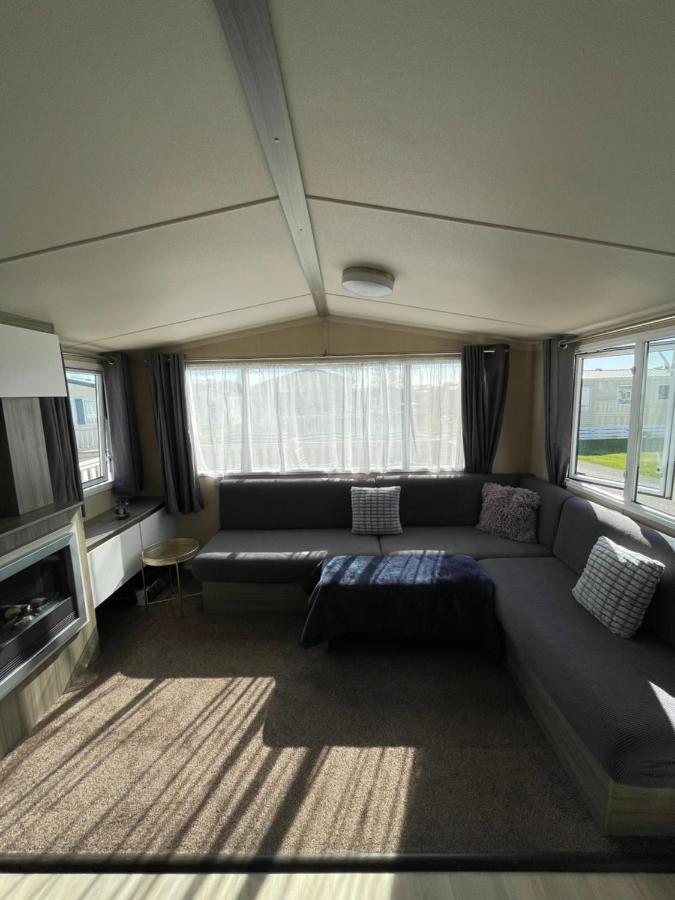 Delightful 6 Berth Holiday Home With Decking Area Chichester Bagian luar foto